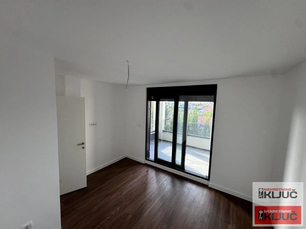 Prodaja, četvorosoban stan, 136m², Bulevar Evrope, Novi Sad Sve Podlokacije