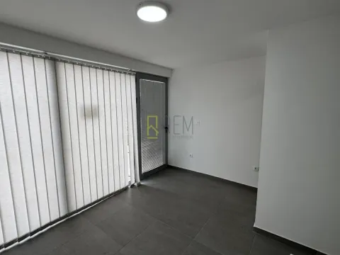 Izdavanje, poslovni prostor, 50m², Lepa Kata, Podgorica - image 3