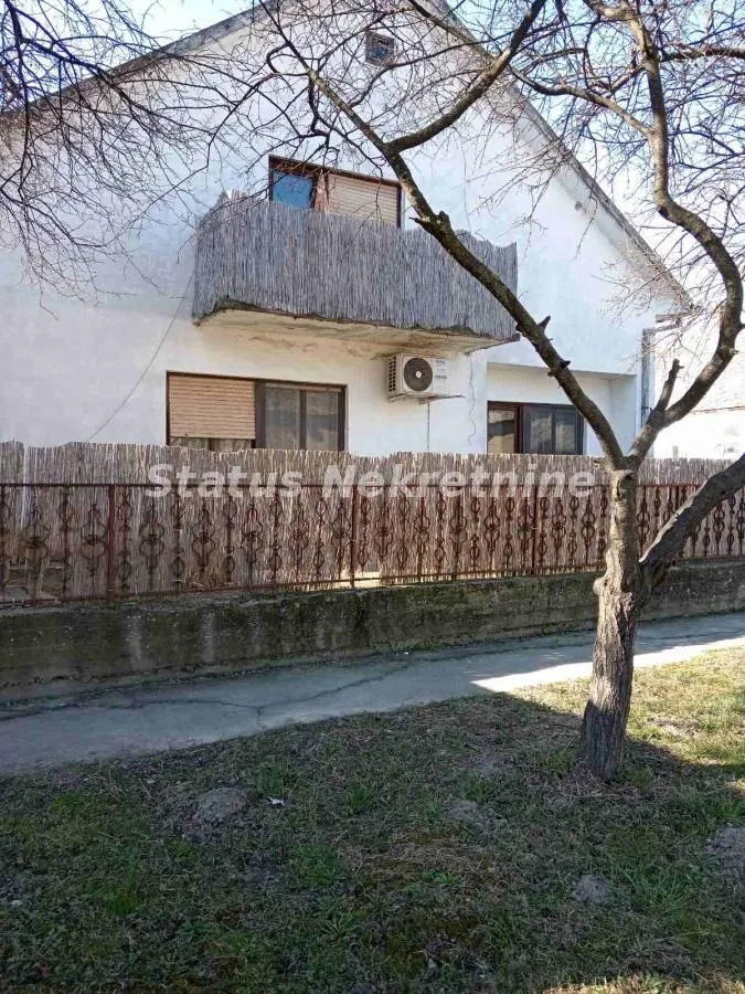 Prodaja, kuća, 268m², Mali Idjoš, Srbija