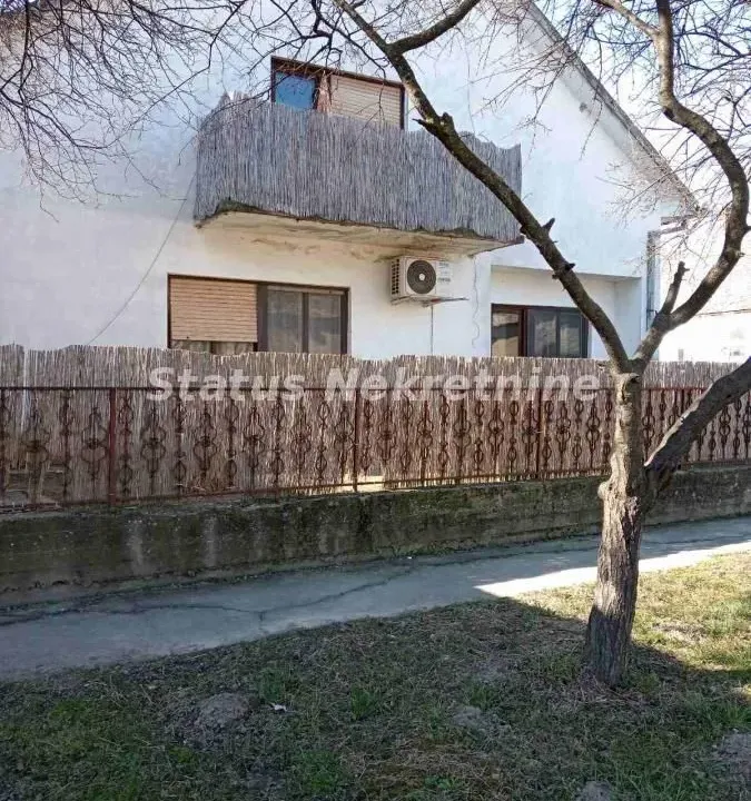 Prodaja, kuća, 268m², Mali Idjoš, Srbija