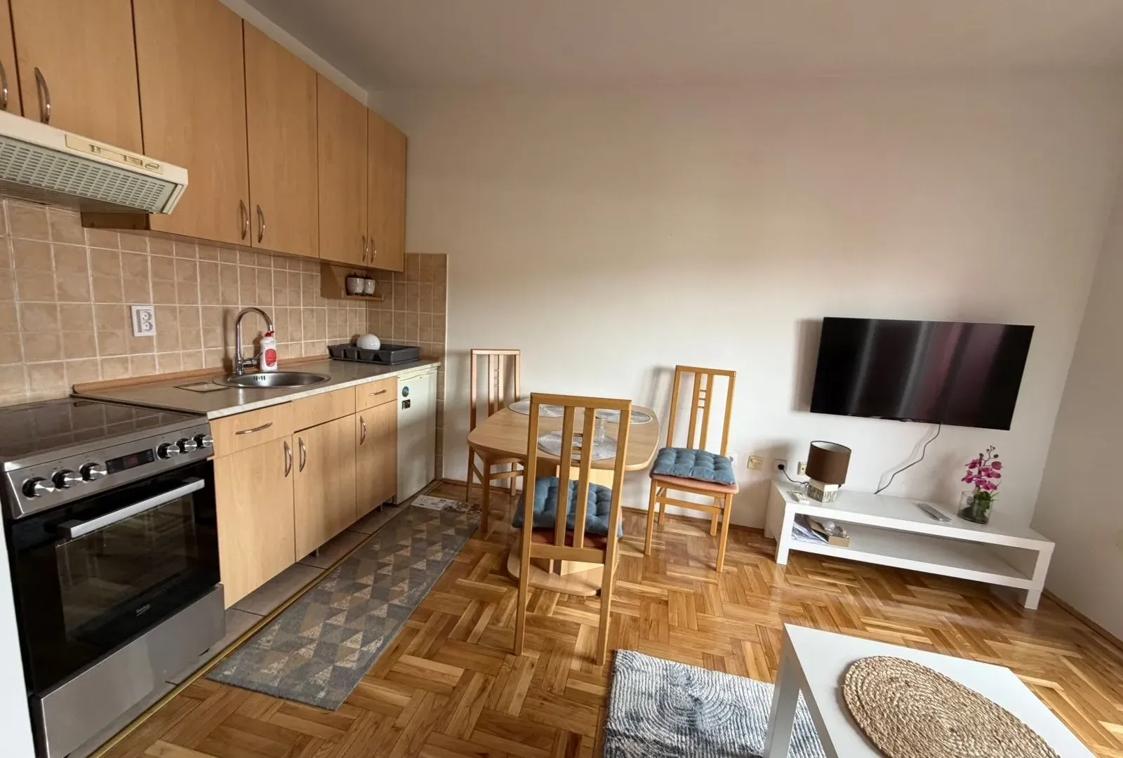 Rent, studio apartment, 28m², Zabjelo, Podgorica