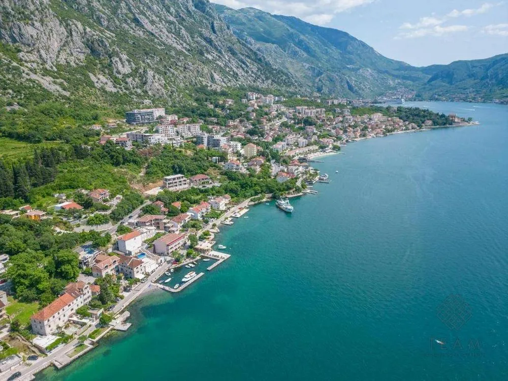 Prodaja, plac, 2115m², Dobrota, Kotor