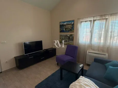 Rent, one bedroom apartment, 60m², Kalimanj, Tivat - image 4