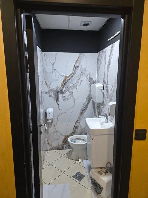 Rent, office space, 120m², Centar, Podgorica