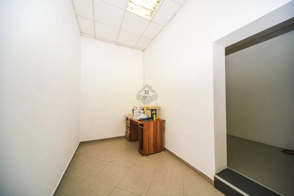 Rent, office space, 67m², Pobrežje, Podgorica