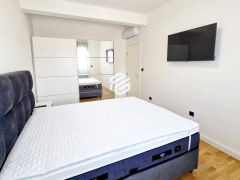 Rent, three bedroom apartment, 130m², Dalmatinska ulica, Podgorica - image 9