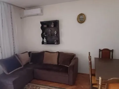 Izdavanje, jednosoban stan, 45m2, Cetinje Izdavanje, jednosoban stan, 45m2, Cetinje