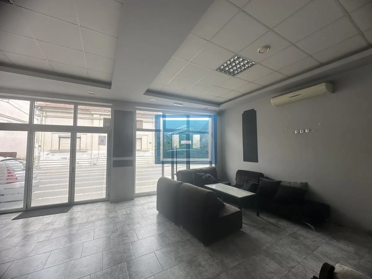Sale, office space, 85m², Centar, Ćuprija