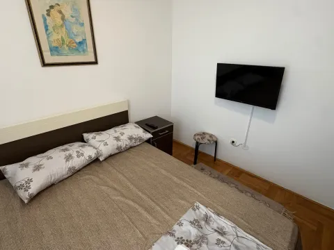 Rent, two bedroom apartment, 70m², Zaobilaznica, Budva - image 4
