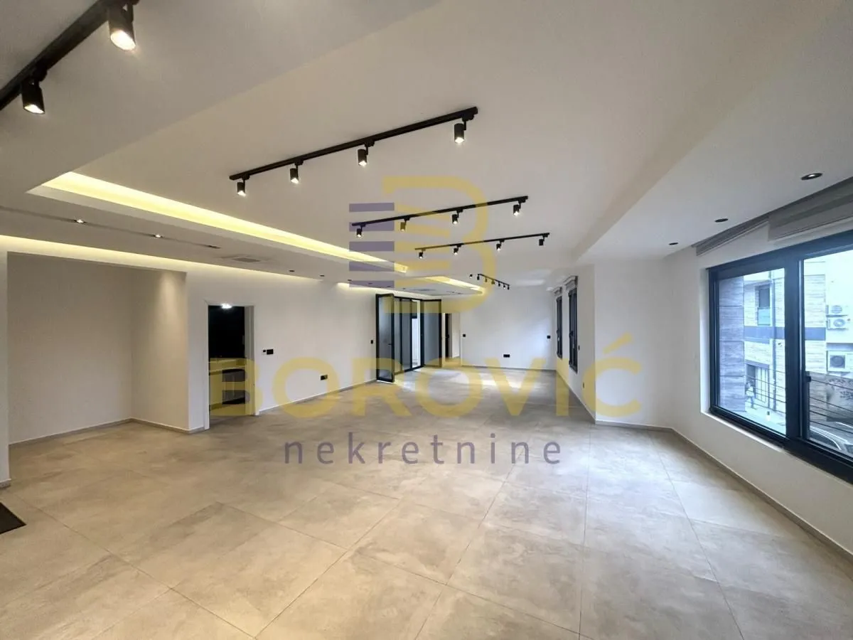 Rent, four bedroom apartment, 123m², Čubura, Beograd
