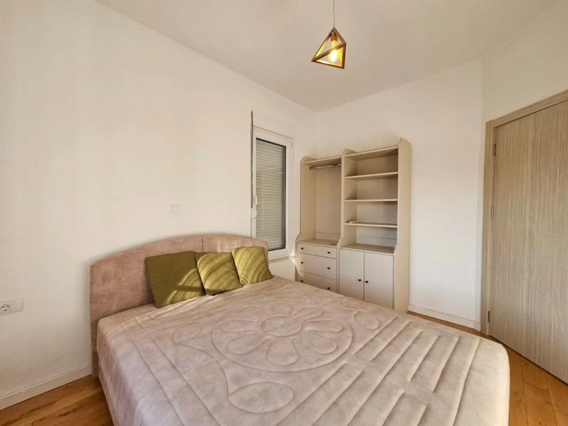 Izdavanje, jednosoban stan, 40m², Cvijetin Brijeg, Podgorica