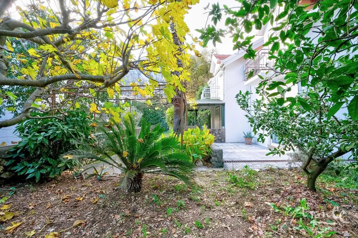 Prodaja, kuća, 67m², Orahovac, Kotor