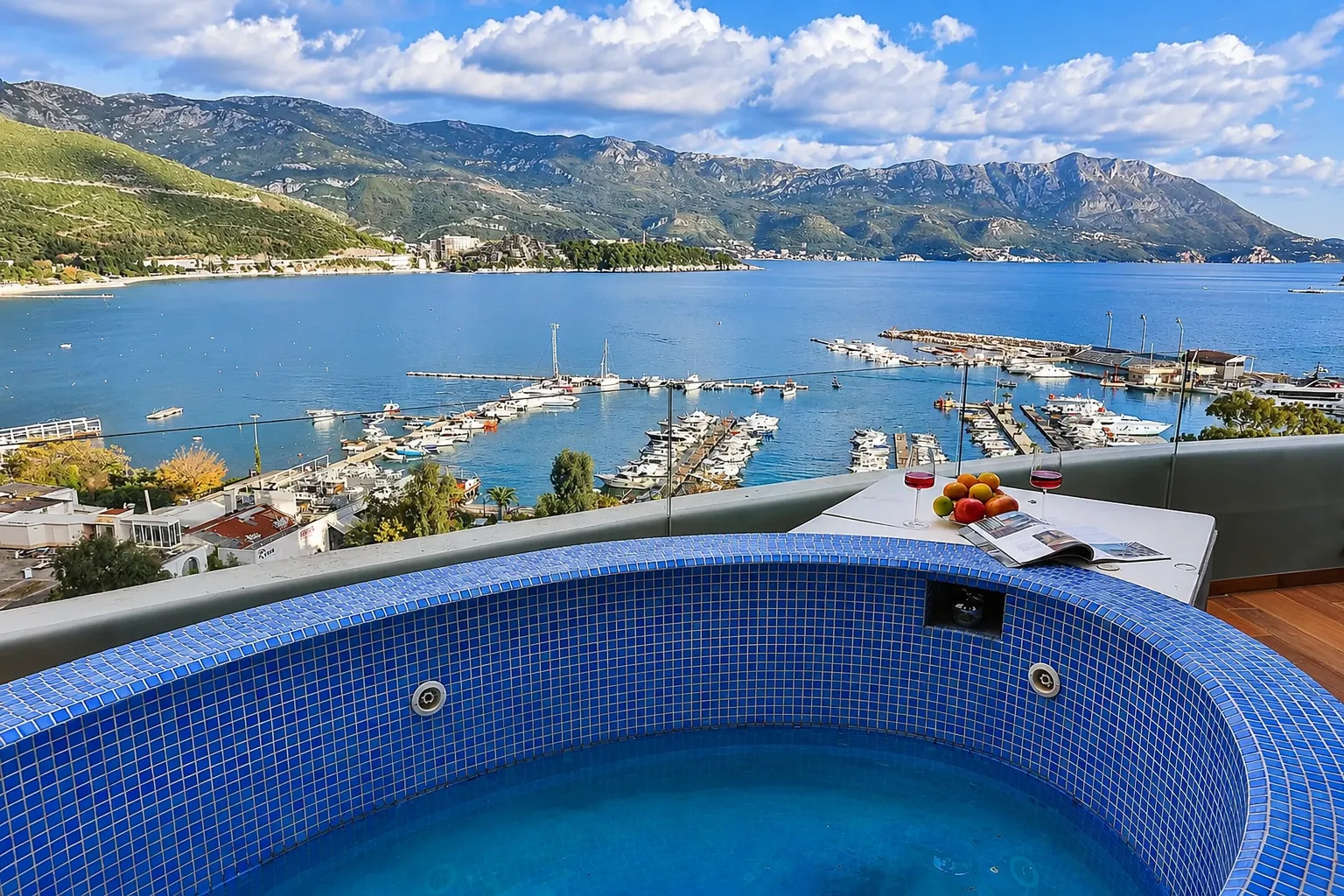 Rent, two bedroom apartment, 117m², Centar, Budva