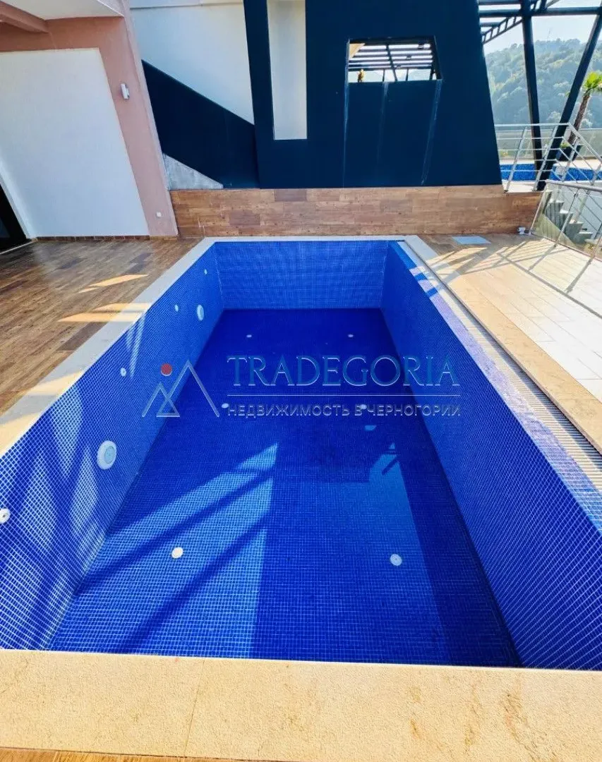 Prodaja, kuća, 450m², Dobra Voda, Bar