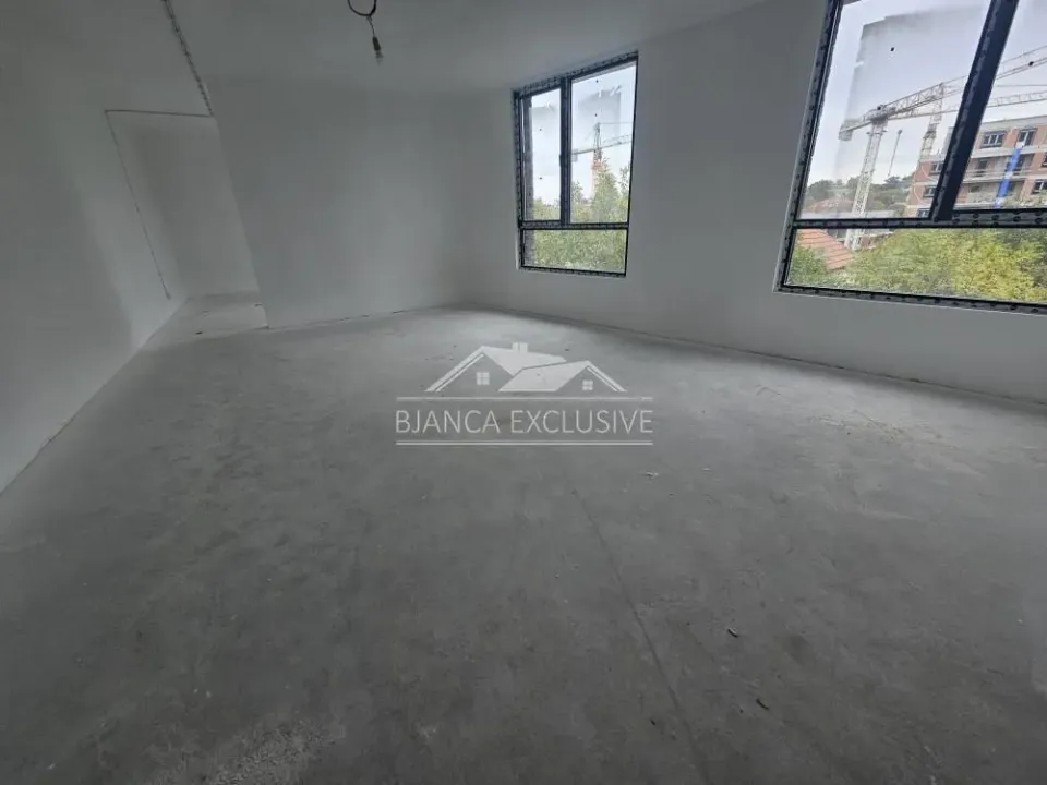 Sale, office space, 84m², Voždovac Sve Podlokacije, Beograd