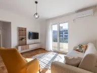 Izdavanje, dvosoban stan, 50m², Bečići, Budva