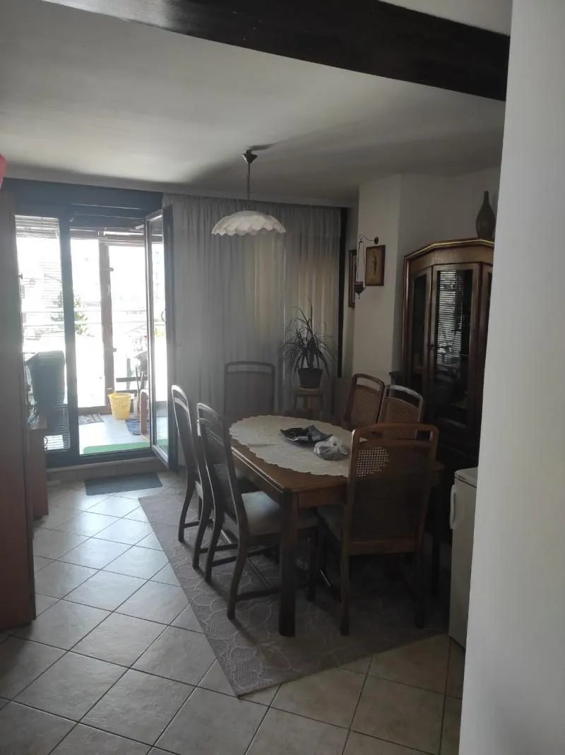 Prodaja, trosoban stan, 135m², Trošarina, Voždovac Sve Podlokacije