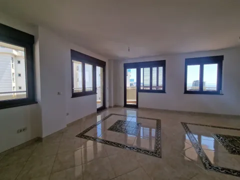 Sale, two bedroom apartment, 120m², Bečići, Budva - image 11