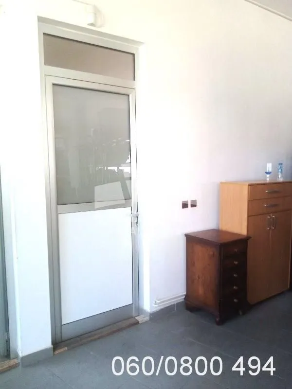 Sale, office space, 1258m², Borča 1, Borča Sve Podlokacije