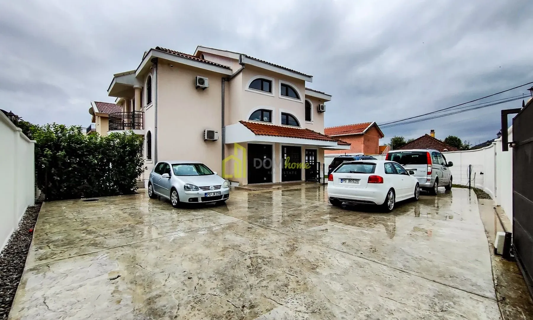 Sale, house, 340m², Tološi, Podgorica