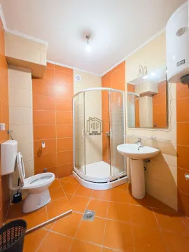Rent, office space, 82m², Momišići, Podgorica - image 11