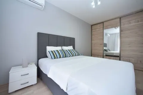Rent, one bedroom apartment, 47m², Centar, Budva - image 6