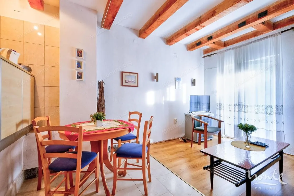 Prodaja, kuća, 67m², Orahovac, Kotor