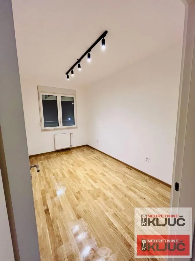 Prodaja, dvosoban stan, 44m², Avijatičarsko naselje, Novi Sad Sve Podlokacije