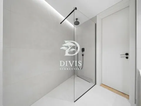 Rent, three bedroom apartment, 120m², Andrićev Venac, Beograd - image 16