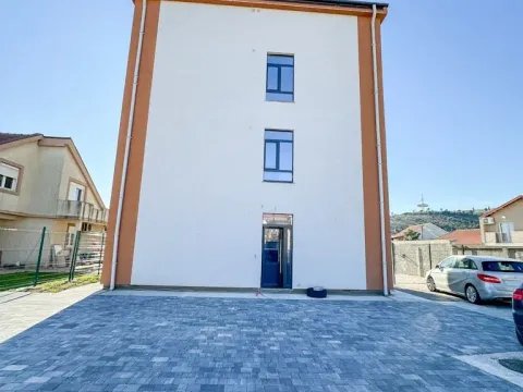 Sale, three bedroom apartment, 80m², Zabjelo, Podgorica - image 15