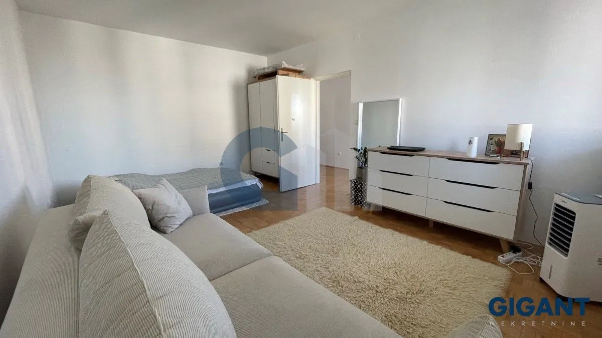 Prodaja, jednosoban stan, 41m², Zemun Save Kovačevića, Zemun Sve Podlokacije