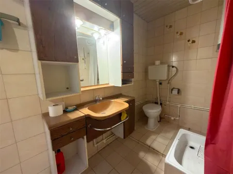 Sale, two bedroom apartment, 65m², Kalenić Pijaca, Vračar Sve Podlokacije - image 8