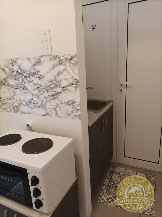 Izdavanje, garsonjera, 20m², Sajmište, Novi Sad