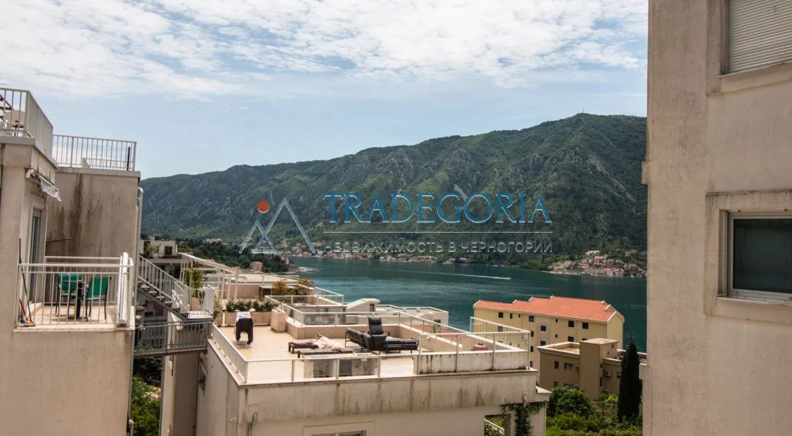 Prodaja, dvosoban stan, 75m², Dobrota, Kotor