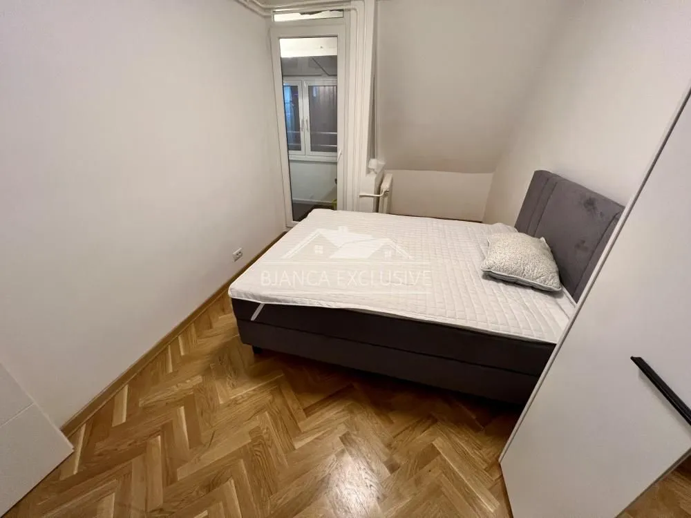 Sale, three bedroom apartment, 72m², Savski Venac, Beograd