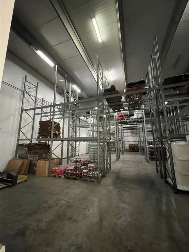 Rent, office space, 3200m², Šimanovci, Pećinci