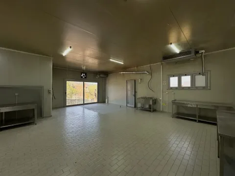 Rent, office space, 182m², Zaljevo, Bar - image 5