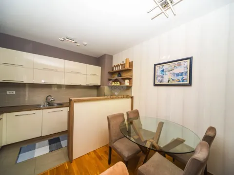 Prodaja, dvosoban stan, 63m², City Kvart, Podgorica - image 4
