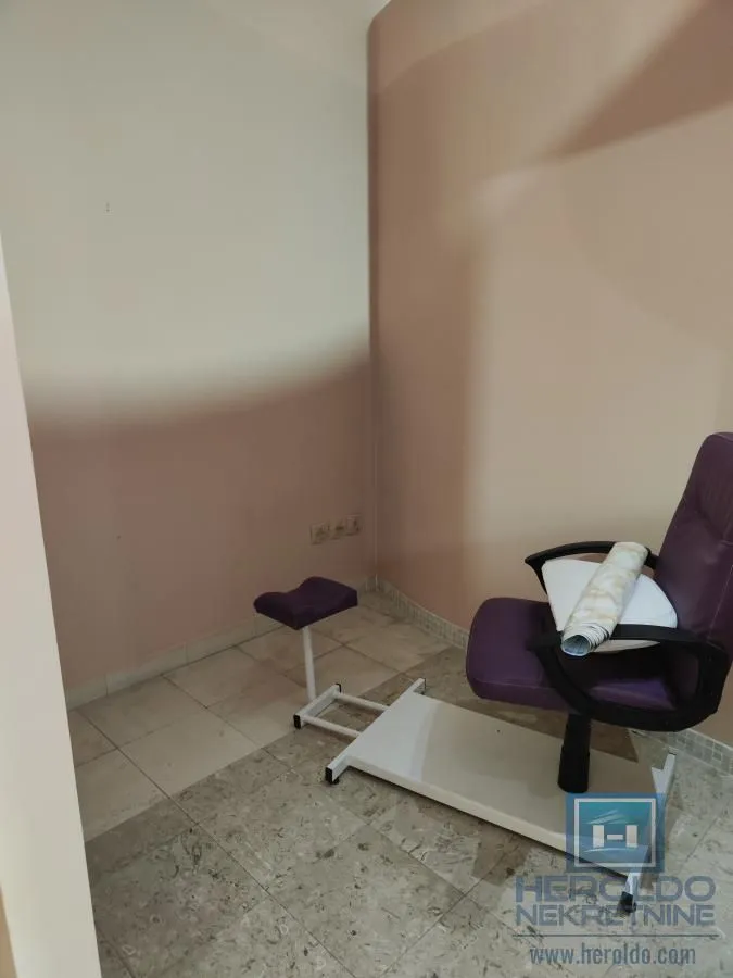 Sale, office space, 58m², Centar, Jagodina