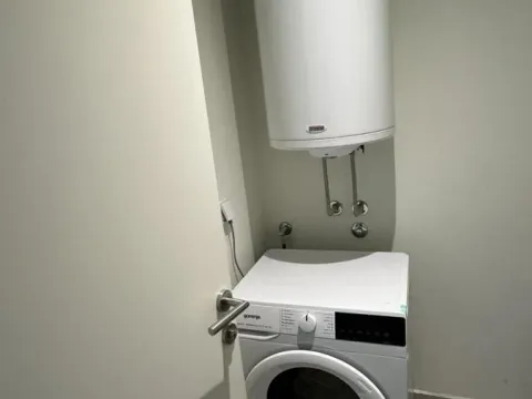 Izdavanje, trosoban stan, 80m², Savski Venac, Beograd - image 15