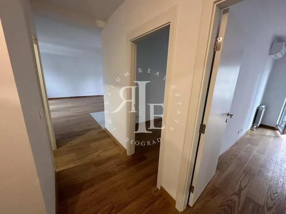Prodaja, trosoban stan, 84m², Tošin bunar, Novi Beograd Sve Podlokacije