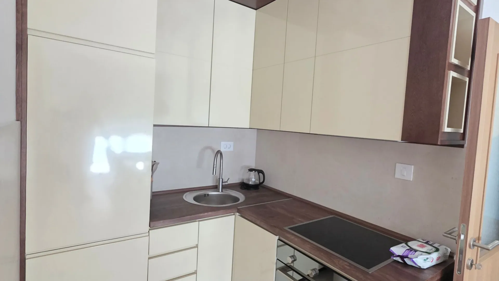 Izdavanje, dvosoban stan, 65m², Pobrežje, Podgorica