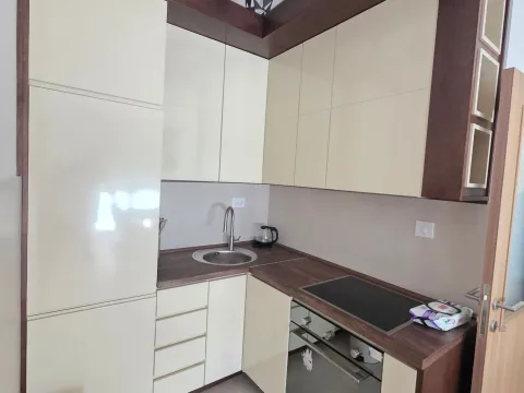 Izdavanje, dvosoban stan, 65m², Pobrežje, Podgorica - image 12