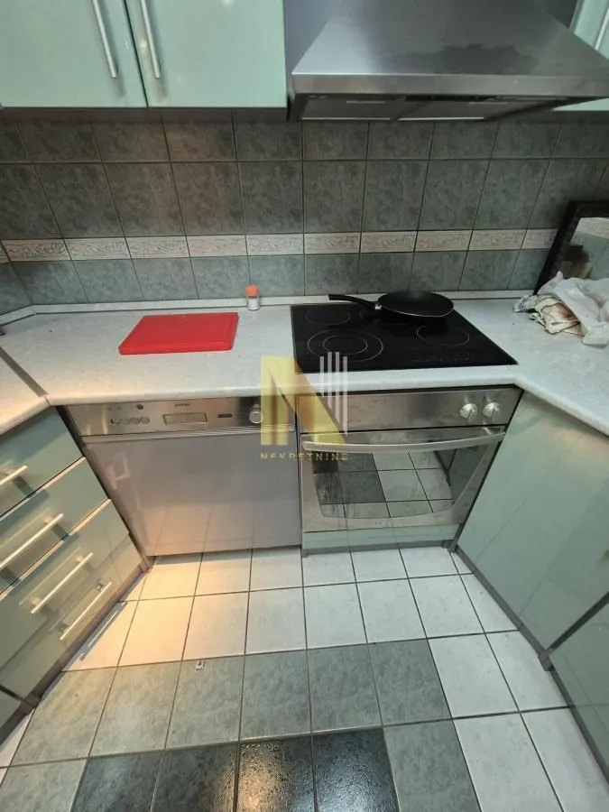 Izdavanje, dvosoban stan, 53m², Klisa, Novi Sad Sve Podlokacije
