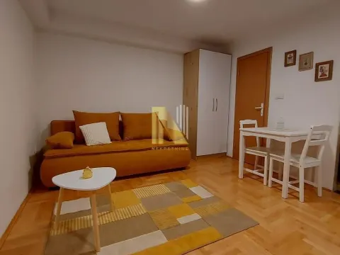 Rent, studio apartment, 27m², Bulevar Oslobodjenja, Novi Sad Sve Podlokacije - image 2