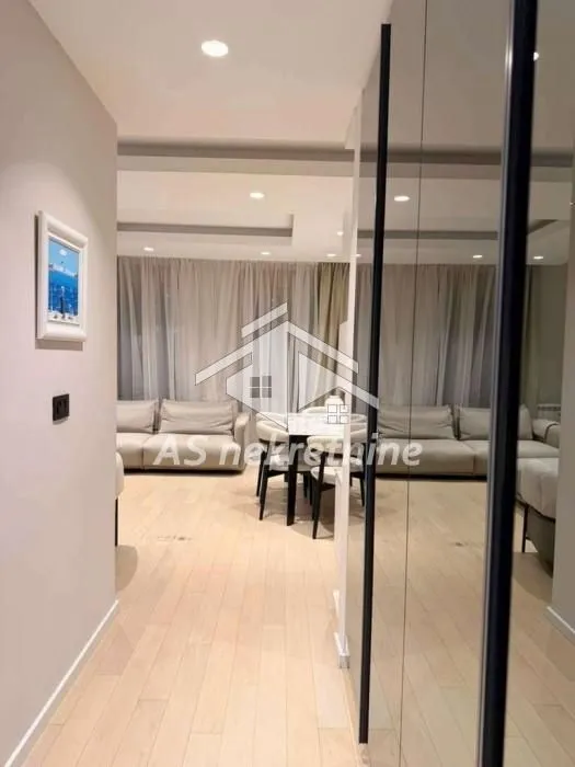 Izdavanje, četvorosoban stan, 103m², Stari Grad, Beograd