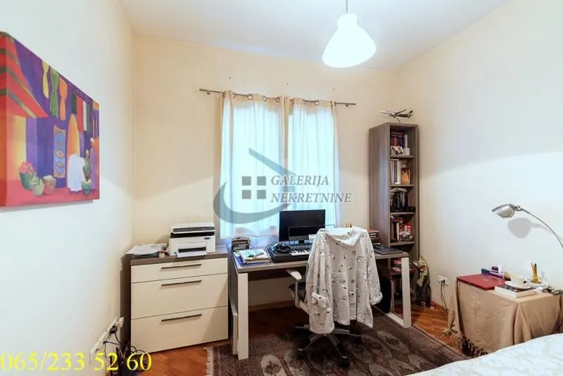 Sale, apartment, 375m², Voždovac Sve Podlokacije, Beograd