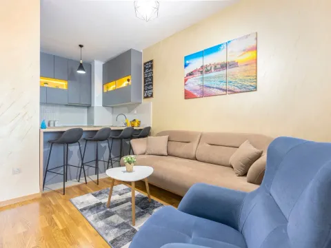 Sale, two bedroom apartment, 55m², Bečići, Budva - image 4