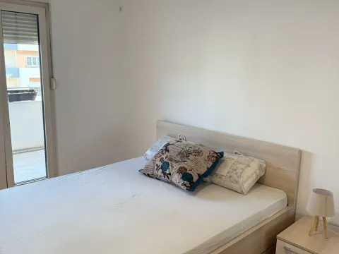 Rent, two bedroom apartment, 70m², Central Point, Podgorica - image 5