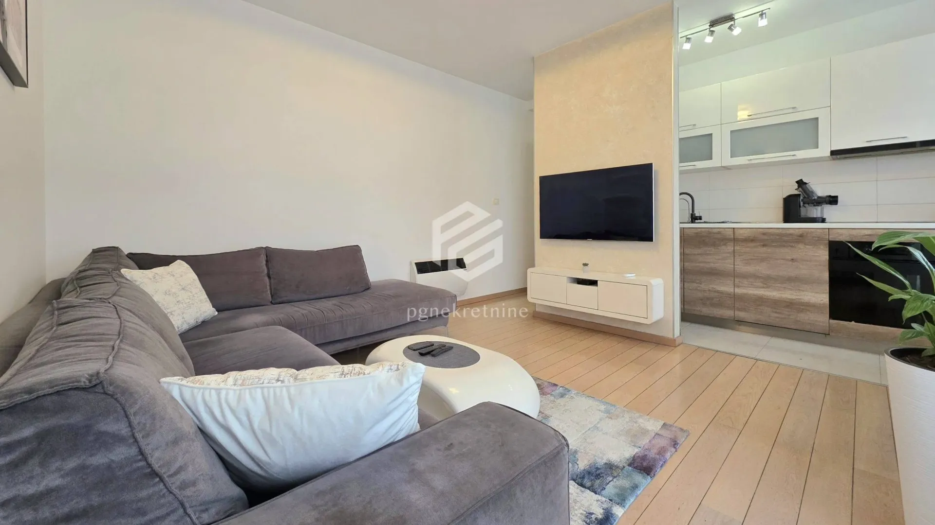 Sale, three bedroom apartment, 72m², City Kvart, Podgorica
